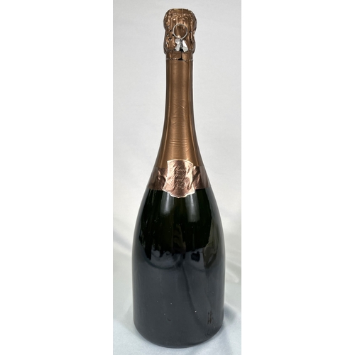 723 - A bottle of Krug Champagne, in presentation box