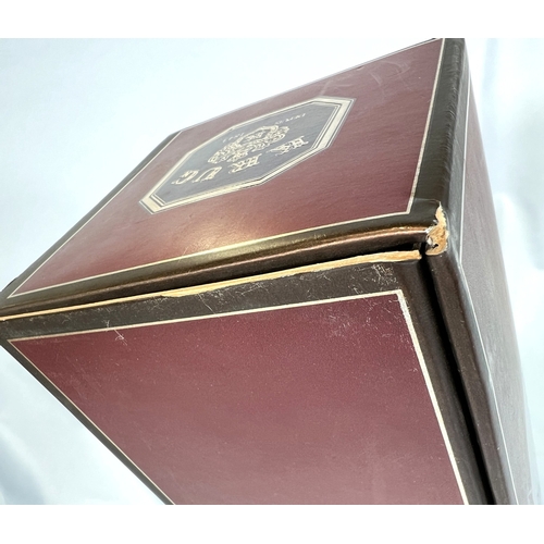 723 - A bottle of Krug Champagne, in presentation box