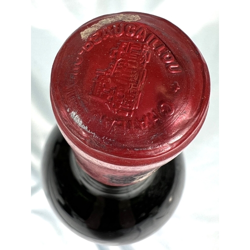 733 - A bottle of Chateau Ducru-Beaucaillou Sain Julien Medoc 1970
