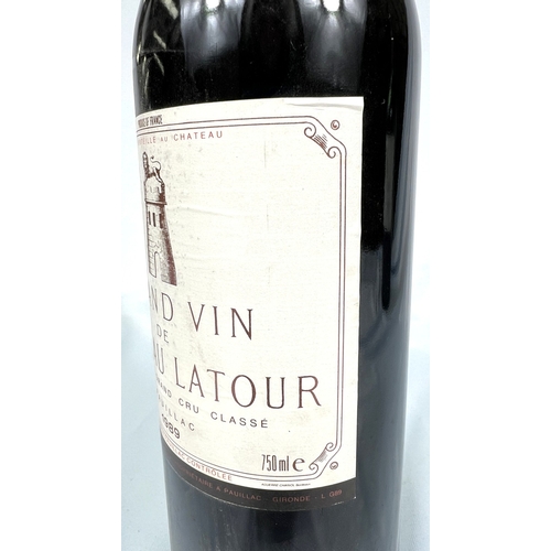 734 - A Grand Vin de Chateau Latour Premier Grand Cru Classe Pauillac 1989
