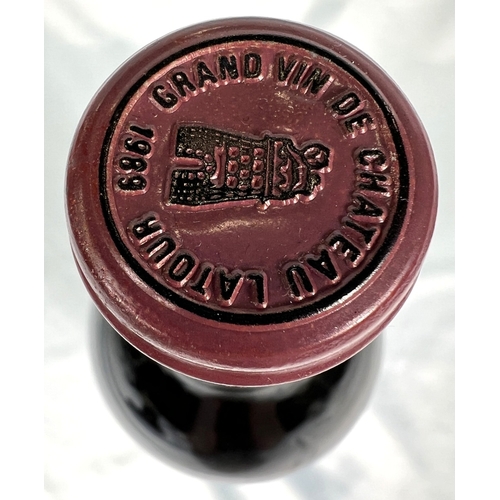 734 - A Grand Vin de Chateau Latour Premier Grand Cru Classe Pauillac 1989