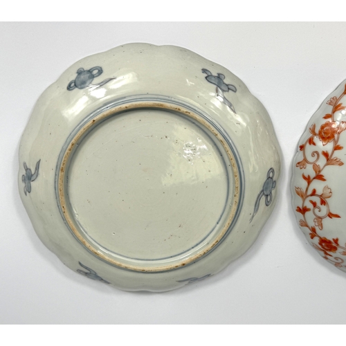 551 - A 19th century Japanese Imari porcelain dish of scalloped form, 22cm, and a similar dish decorated w... 