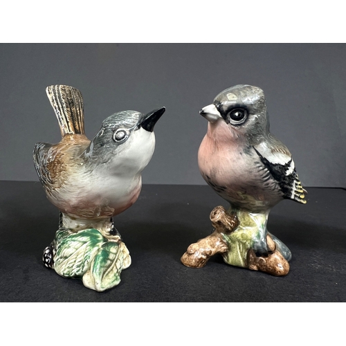 525A - Beswick, figure of a Parakeet, figure of a pigeon, other similar birds a.f