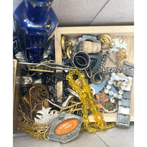 705 - A collection of costume jewellery collectables etc