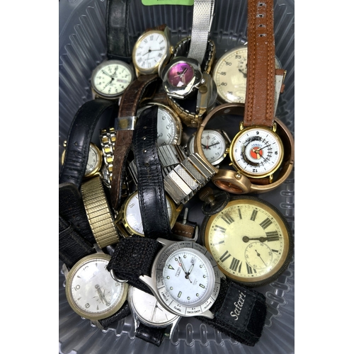 714 - A Seiko gents wristwatch and a Tissot wristwatch and other gents watches etc