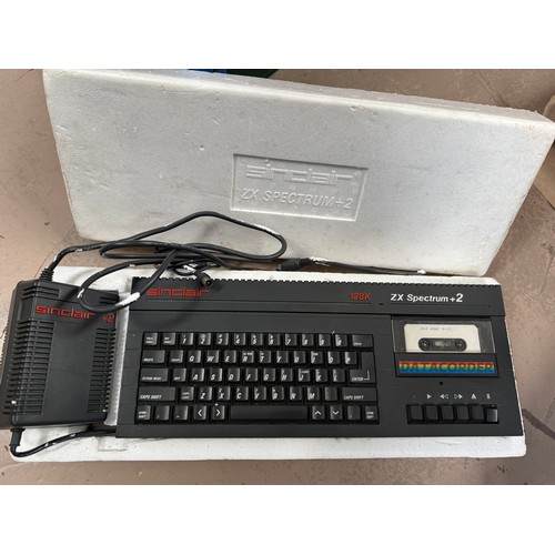 196 - A collection of 1980's and early British annuals including Beano, Dandy, Whizzer etc, vintage board ... 