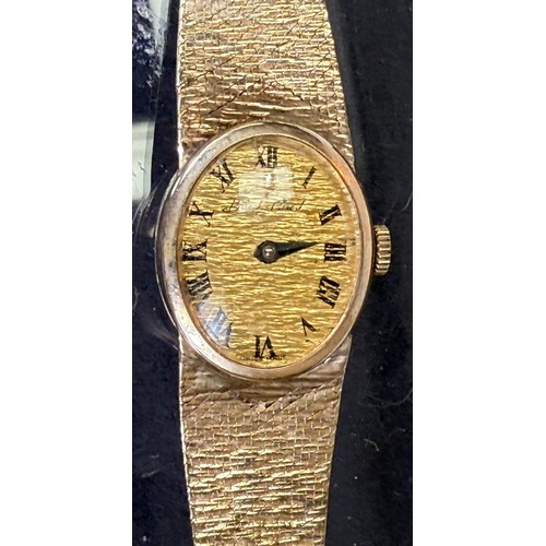 603 - A Bueche-Girod lady's 9ct hallmarked gold wristwatch on 9ct hallmarked gold bark-effect strap (gross... 