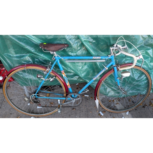 48 - A Sun 'Stanga' vintage gents racing bike with five gears and dynamo....