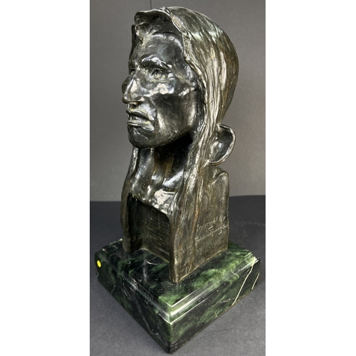 12 - American History Interest: After Frederick Remington (1861 - 1909): 'The Savage', bronze bust sculpt... 