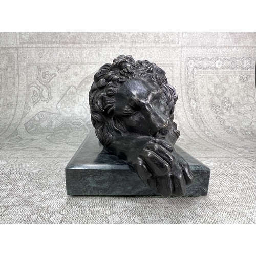 17 - After Canova, a 19th century Italian patinated bronze of Rezzonico Lions, on marble base, length 23c... 