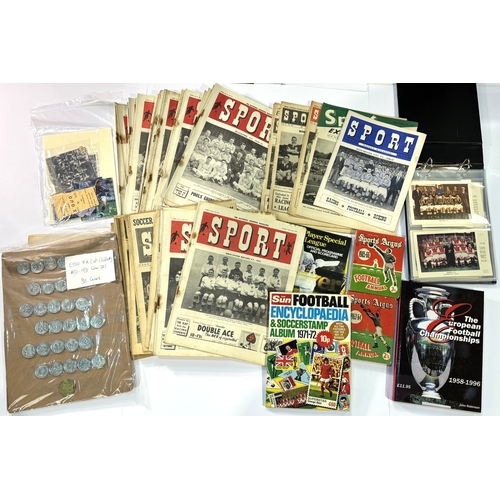 227A - Collection of Sports memorabilia 1938 Shermans Pools Famous Teams cards full set (37/37); 1971/72 Fo... 