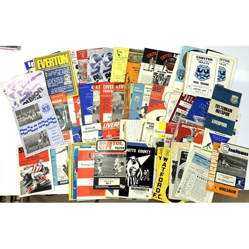 230A - Collection of football programmes 1957/58 Manchester United v Blackpool (token removed), 1959/60 Wes... 