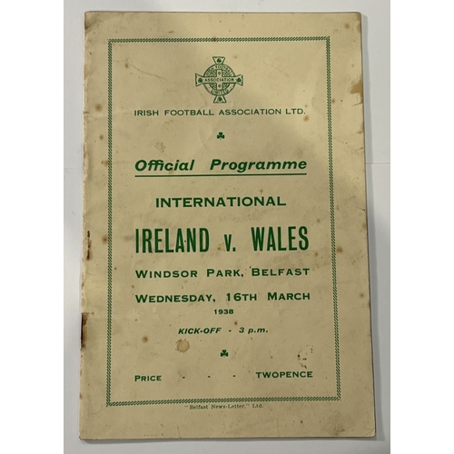 234A - 1938 Ireland v Wales international at Windsor Park, Belfast 16 March 1938 official programme; minor ... 