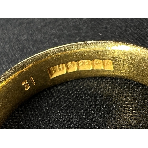 601 - A 22 carat hallmarked gold 'D' shaped wedding band, size M / N, 5.7gm