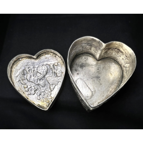 613 - A pair of chased hallmarked silver napkin rings; an engine turned pair of napkin rings; a hms salt o... 