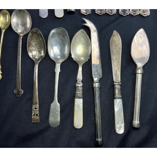617 - A cased set of 6 hallmarked silver teaspoons by Liberty, Birmingham 1921, with amethyst 'bean knops'... 