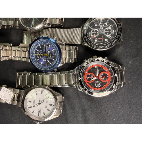 544B - 8 gents sports watches.