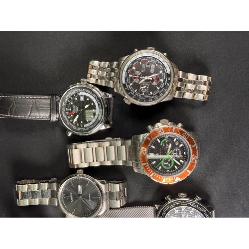 544B - 8 gents sports watches.