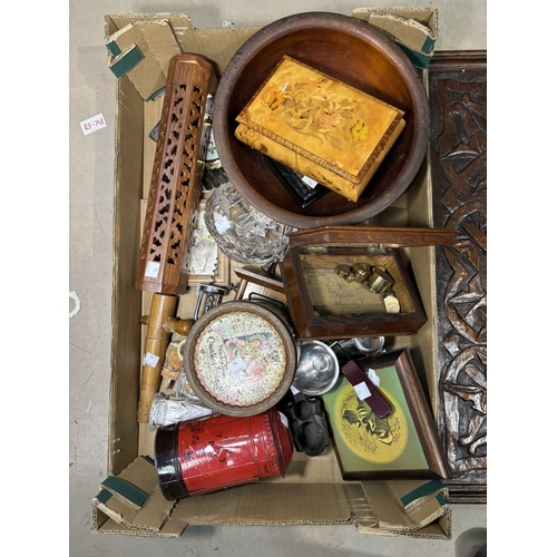 94 - A 1930's perpetual calendar and collectors items.