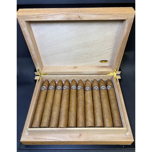 291 - Montecristo Pirámides book of 20 Cigars, part of the limited Colección Habanos series, 6 1/4