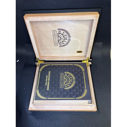 292 - H. Upmann Super Magnum Book - Box number 000053943508. 56 ring-gauge by 180mm.Additional information... 