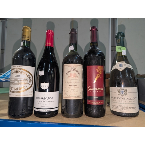 281 - A selection of mixed wines