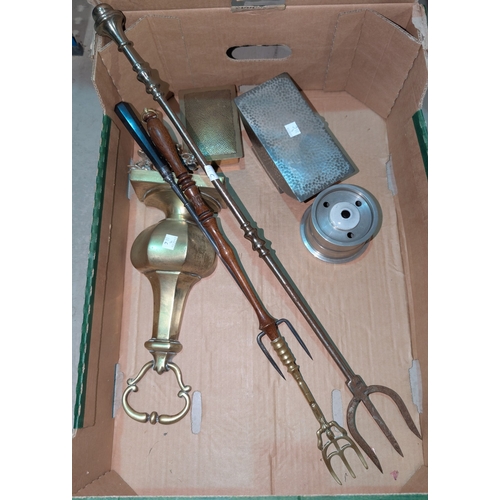 84C - A 19th century brass door stop; 3 toasting forks; a pewter box and collectables including pewter ink... 