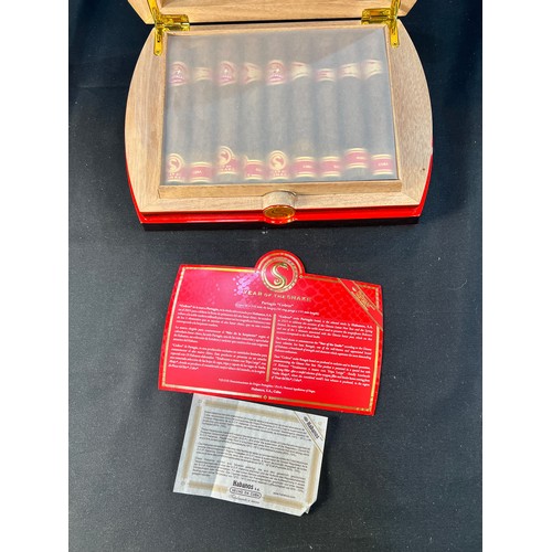 290 - Partagas 'Year of the Snake' Cigars, Habanos Festival 2025, size (135mm) x 50 robusto extra.Addition... 