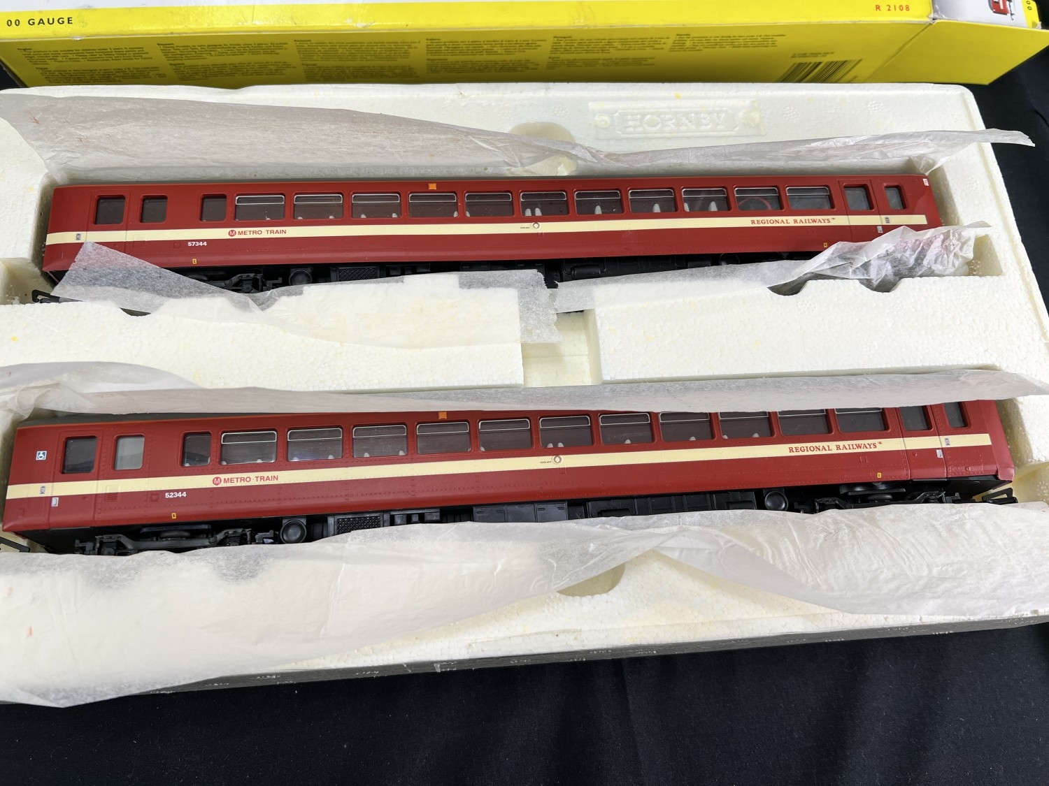 Hornby 00 gauge BR Sprinter 155 boxed set