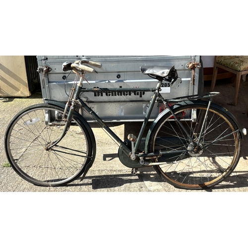 15 - A mid 20th century vintage Raleigh bike