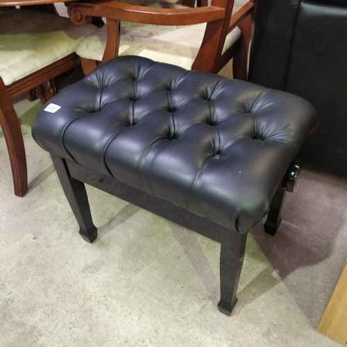 836 - A Lovely Black Piano Stool