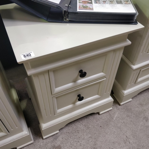 840 - Pair of Cream Bedside Cabinets