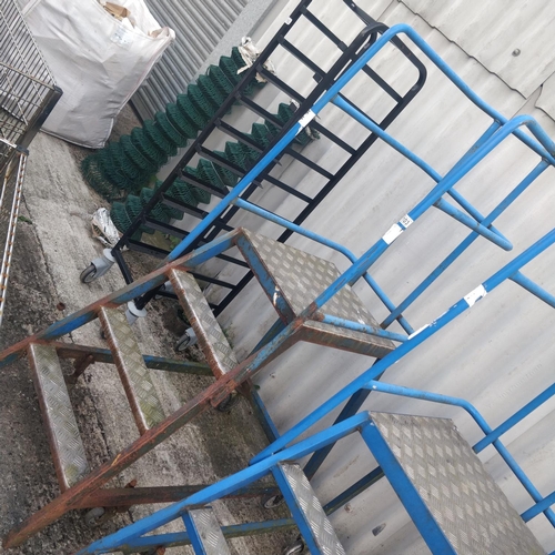 103 - Set Of Mobile Platform Steps