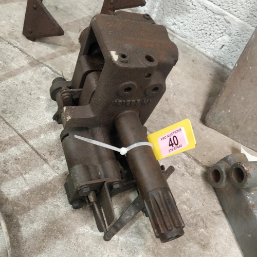 40 - MF Hydraulic Pump