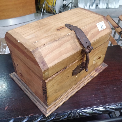 21 - Small Wood Chest