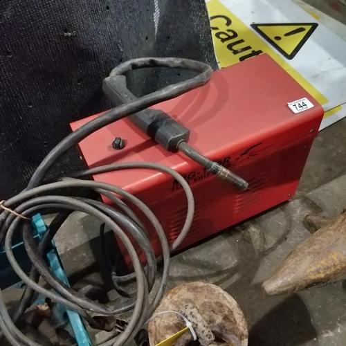 744 - Small Mig Welder - Working