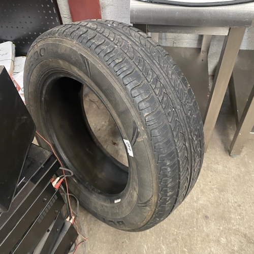 840 - Good Tyre For Landrover Discovery 3