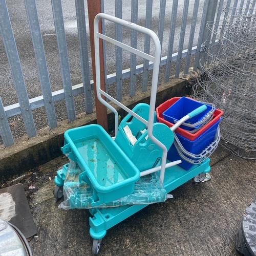 887 - Cleaning Trolley