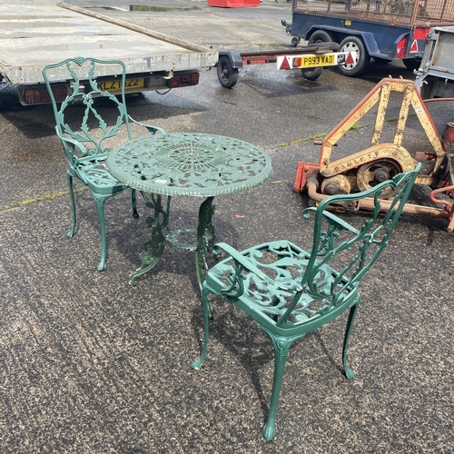 938 - Garden Table & Chairs