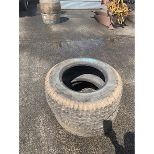 944A - 2 Trailer Tyres