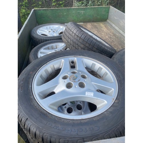 1013 - Set of 5 Landrover Tyres & Rims