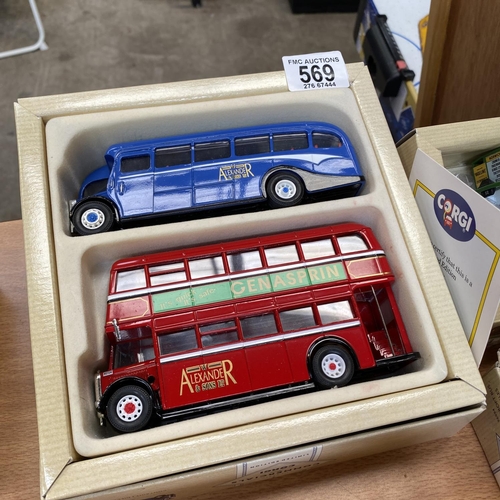 569 - Corgi W Alexander Set Coach & Bus