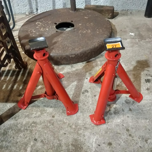 27 - Pair Of Axle Stands