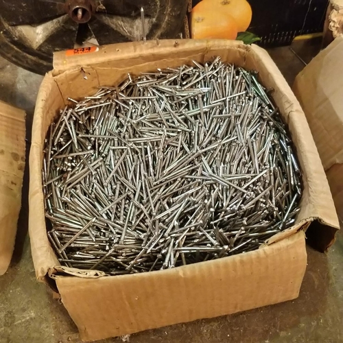 544 - Box Of Nails