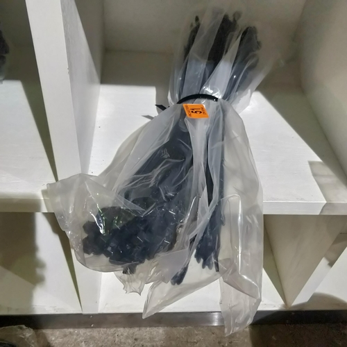 51 - 2 x Bags Of Heavy Duty Cable Ties