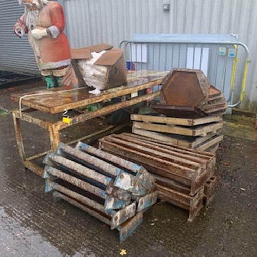 190 - Complete Concrete Mould Making Mchine Complete With Moulers Kerb & Pillar Moulds etc