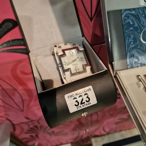 Lot 323       