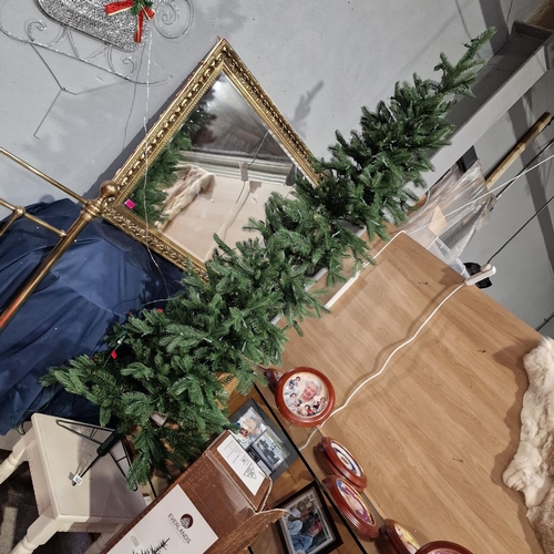 602 - Pre Lit Christmas tree