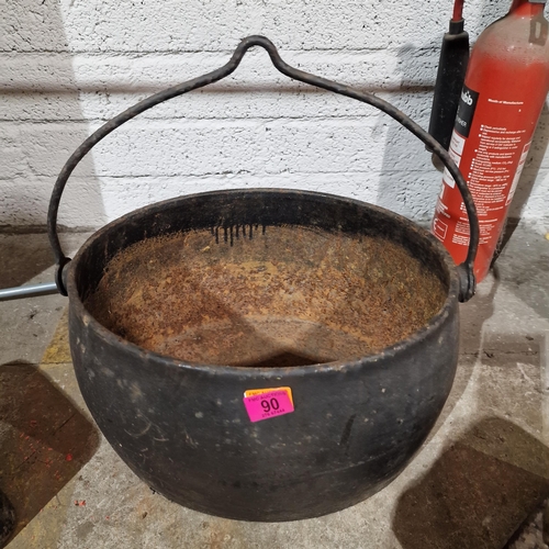 90 - Large Pot