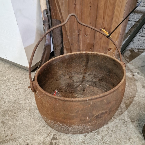 114 - Old 5 Gallon Pot